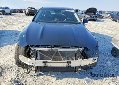 2022 Mercedes-Benz C 300 4Matic z USA, uszkodzony, nr VIN W1KAF4HB1NR038443